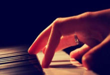 实盘配资网站论坛:手机看股票最方便的软件-刚刚通过！利好来了！中概股回港上市传来大消息